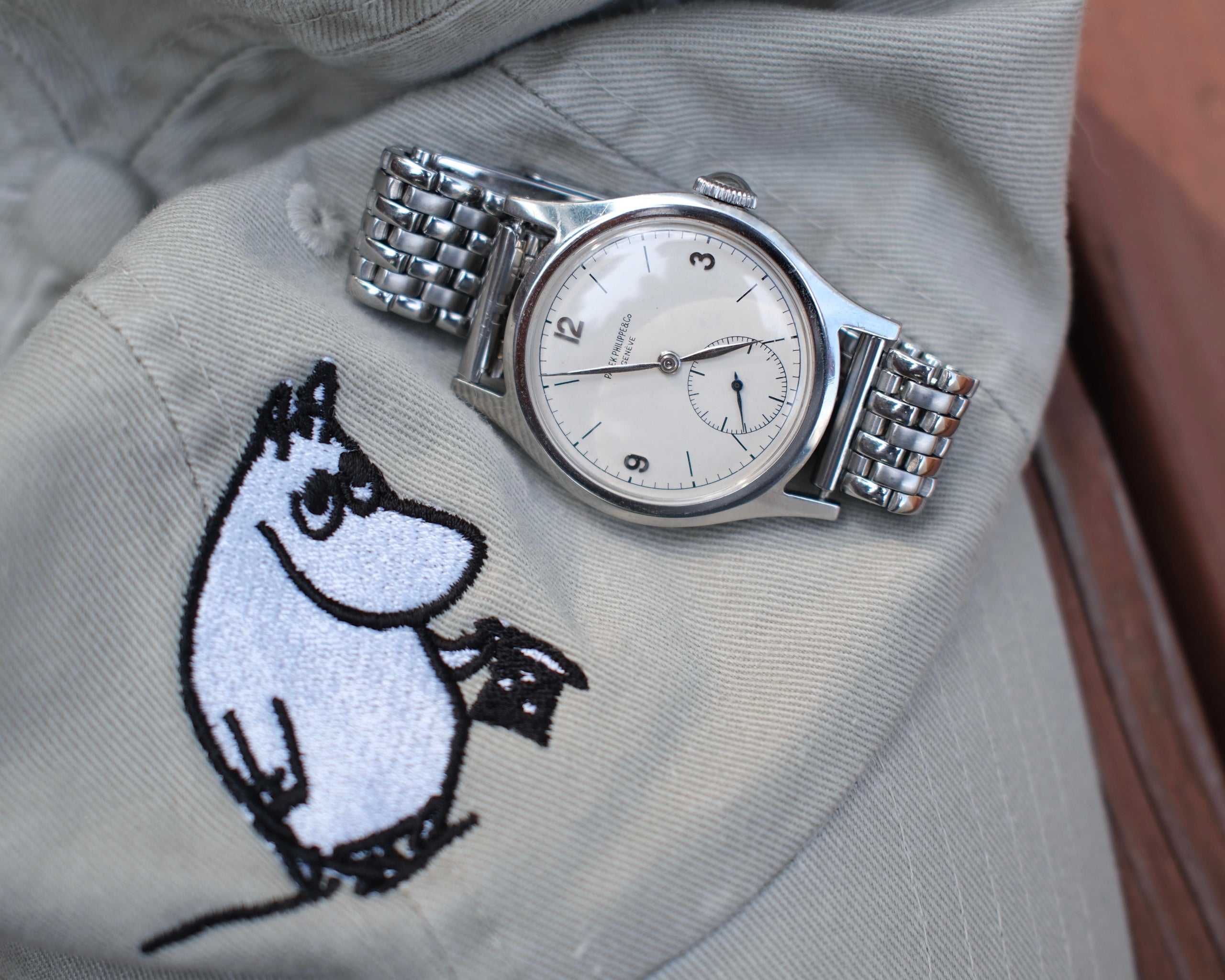Reads: Stigma of Dealing Watches
