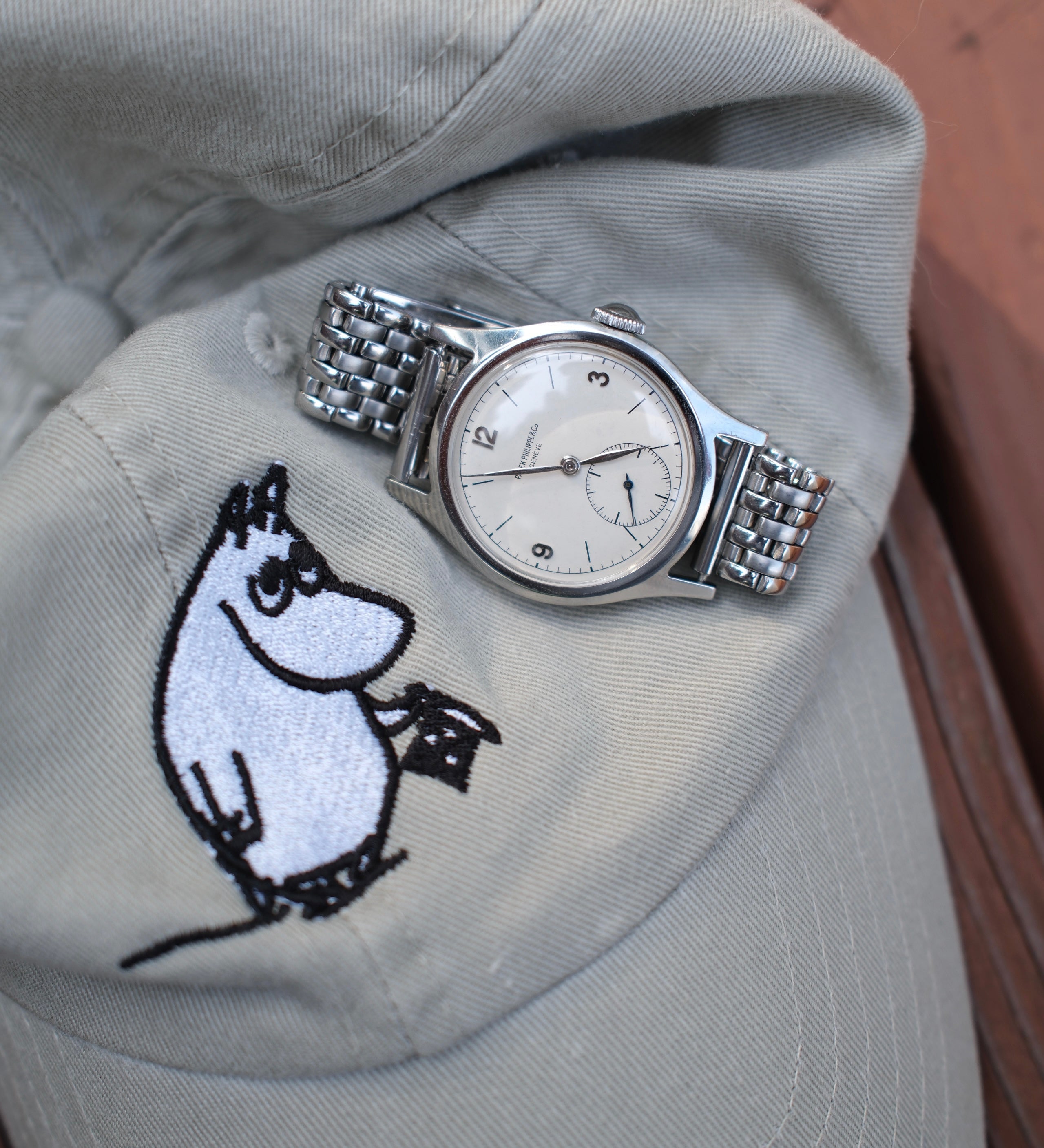 Reads: Stigma of Dealing Watches