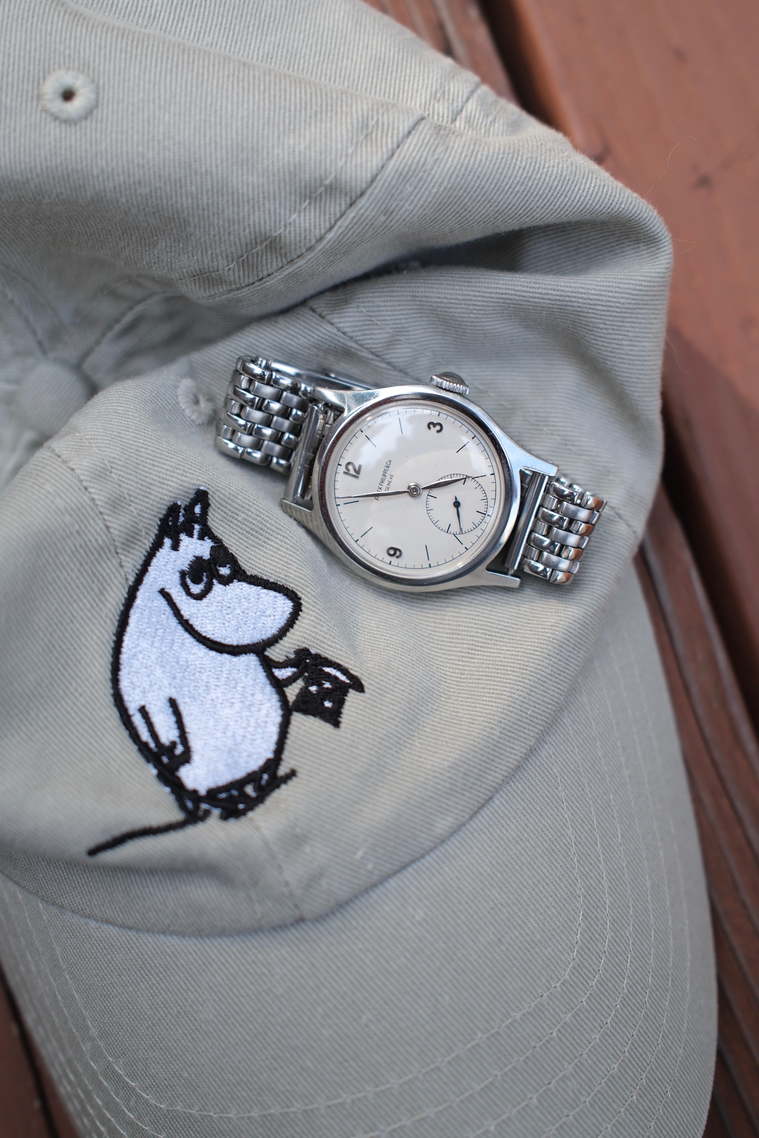 Reads: Stigma of Dealing Watches