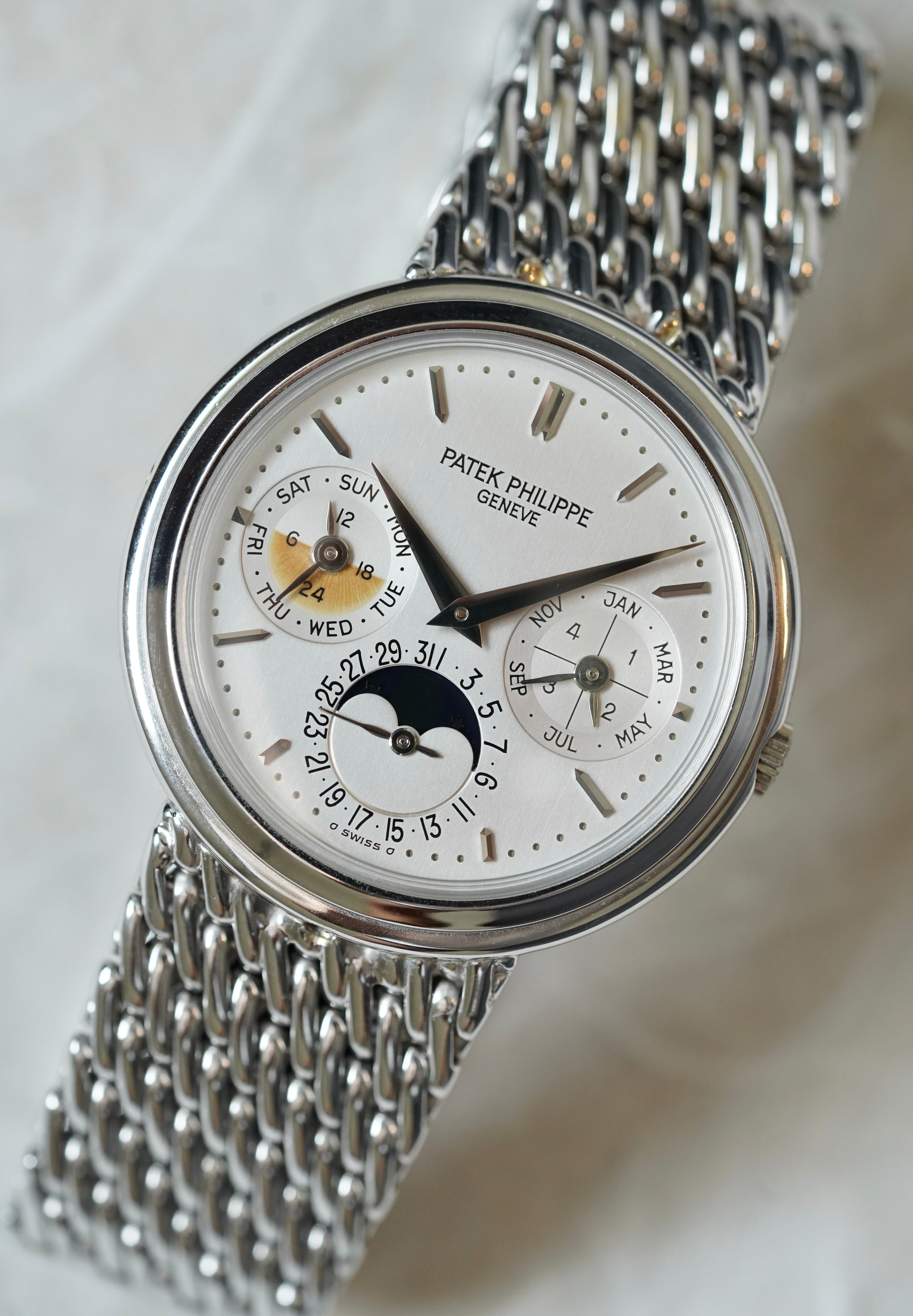 Patek Philippe Perpetual Calendar ref.3945G in 18K White Gold (Full Set)