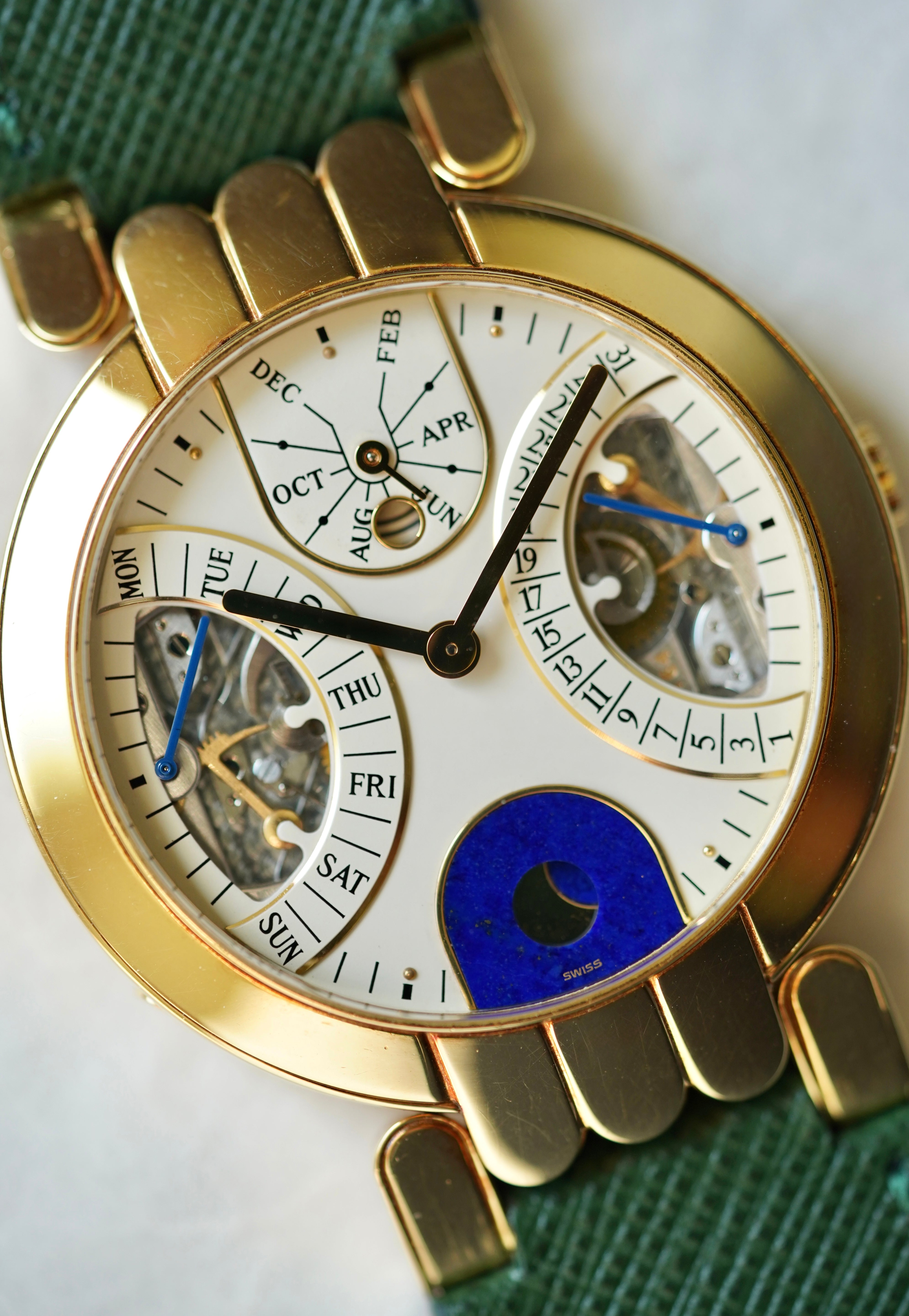 Harry Winston Bi-Retrograde Perpetual Calendar in 18K Yellow Gold