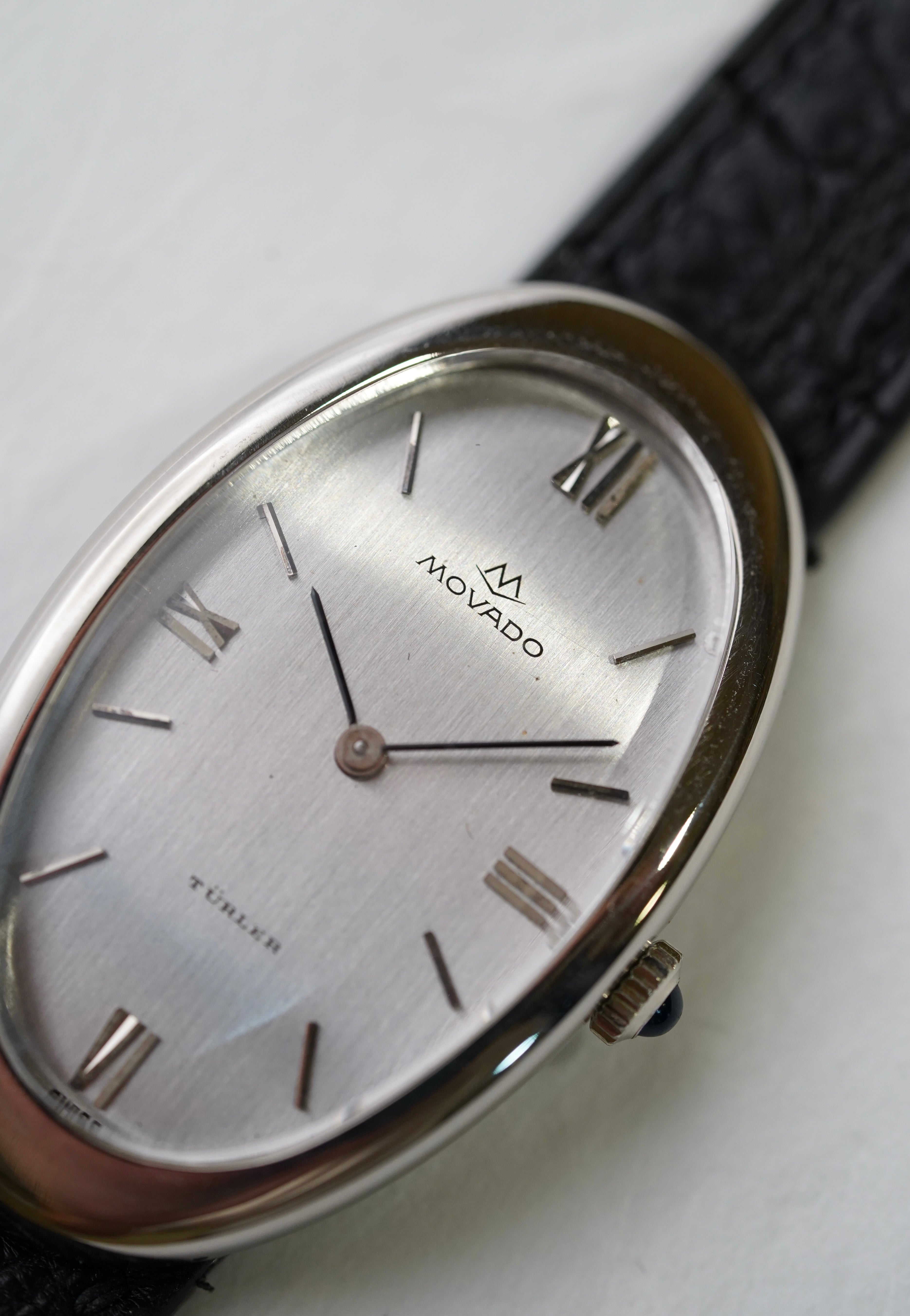 Movado Baignoire "Türler" Double Signature