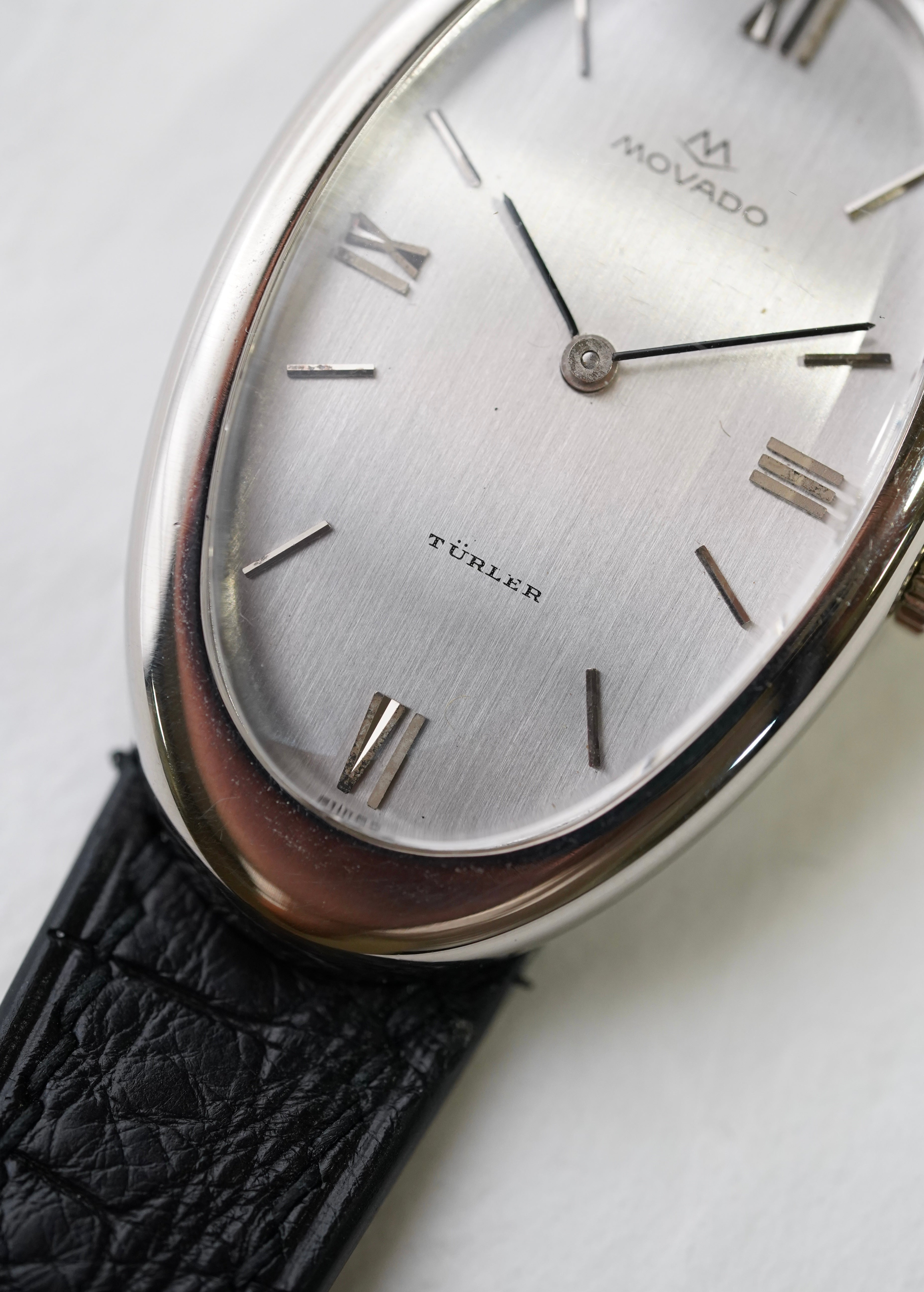 Movado Baignoire "Türler" Double Signature