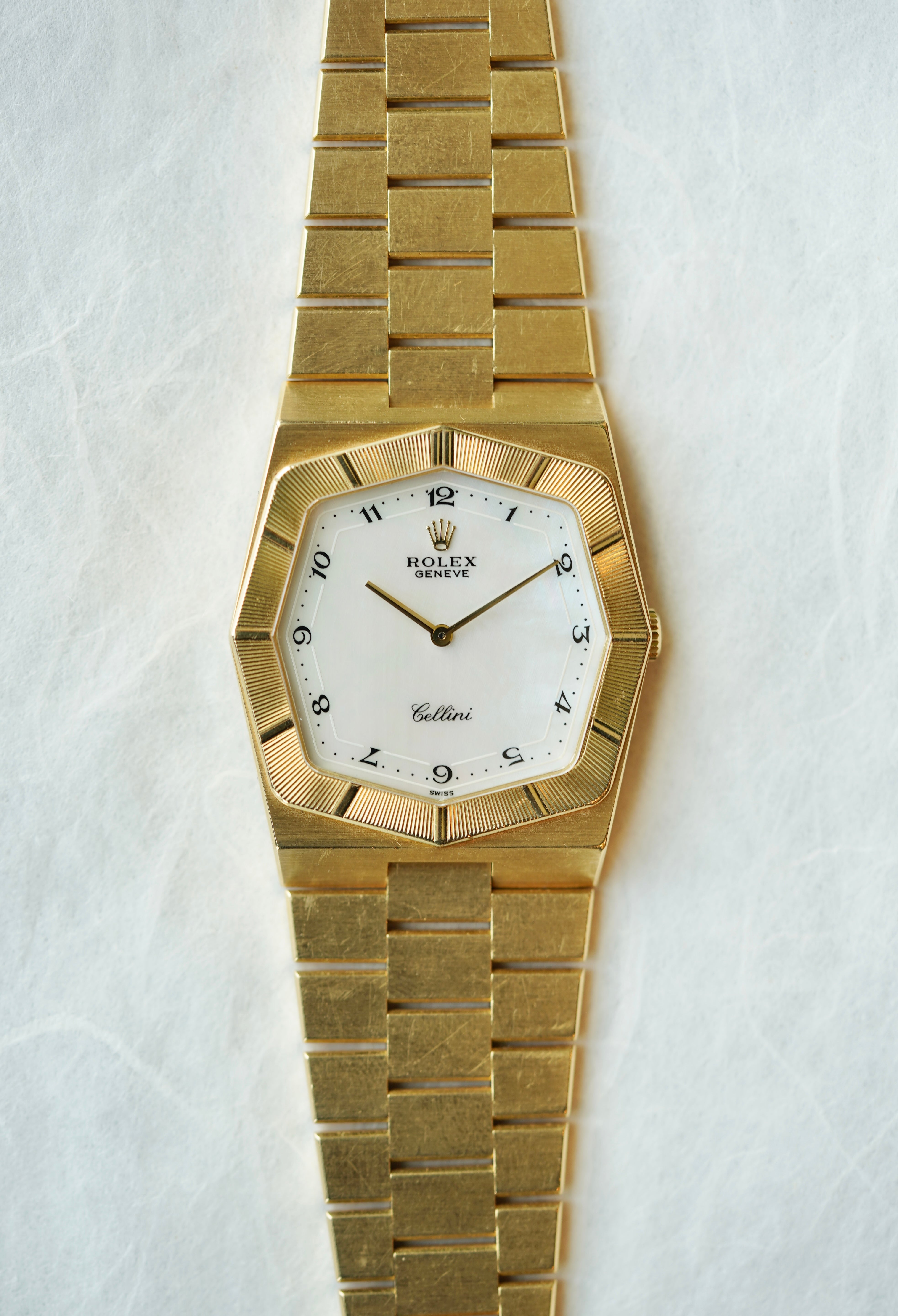 Rolex Cellini 4370 in Mother of Pearl dial